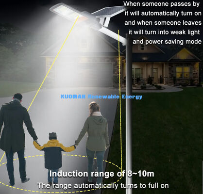 IP67 वाटरप्रूफ 300W-500W स्मार्ट मोशन सेंसर एलईडी स्ट्रीट लाइट के साथ सौर स्ट्रीट लाइट